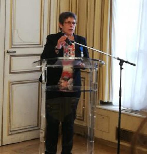 D. Joly nommée chevalier de l’ordre du Mérite