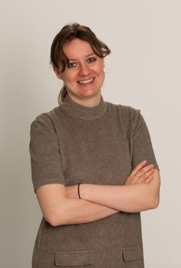 Céline Bellard, chargée de recherche à ESE (portrait de Université Paris-Saclay)